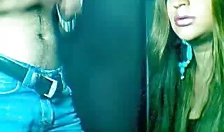 Genç sürtük alır erotik amatör videolar masanın üzerine becerdin