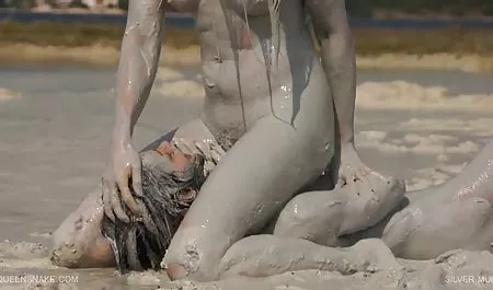 Asyalı vidivodo erotic lezbiyen yaladı alır