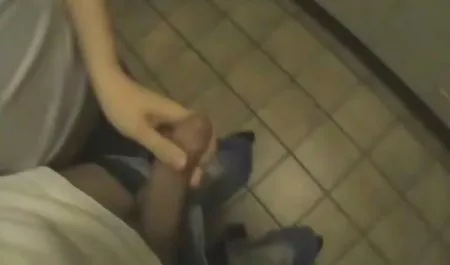 Monique parmak erotik olgun video solo