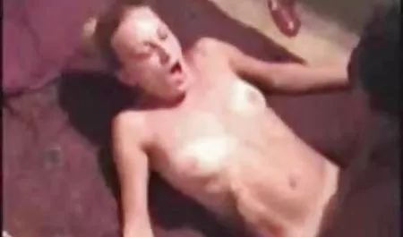 Sıcak olgun erotik porn movie kadın ve genç kız arkadaşı