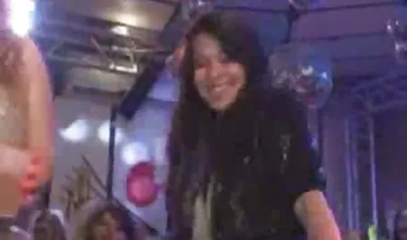 Güzel,tombul Kızıl yeni erotik videolar teen 'Bella' sayılır
