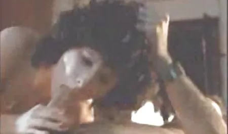 Muhteşem Asyalı genç çift iki ucu filme işbirliği nüfuz yabancı erotik videolar