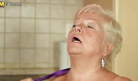İç çamaşırı saten sur erotik video seyret UN homme